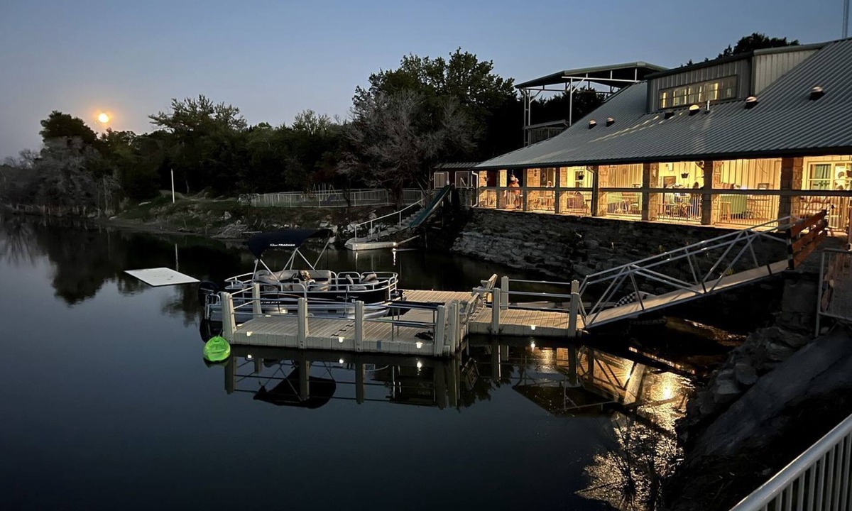 Jacksboro House | Lodge for Adventure Glamping for Families or Large Groups on Lake Godstone, Texas