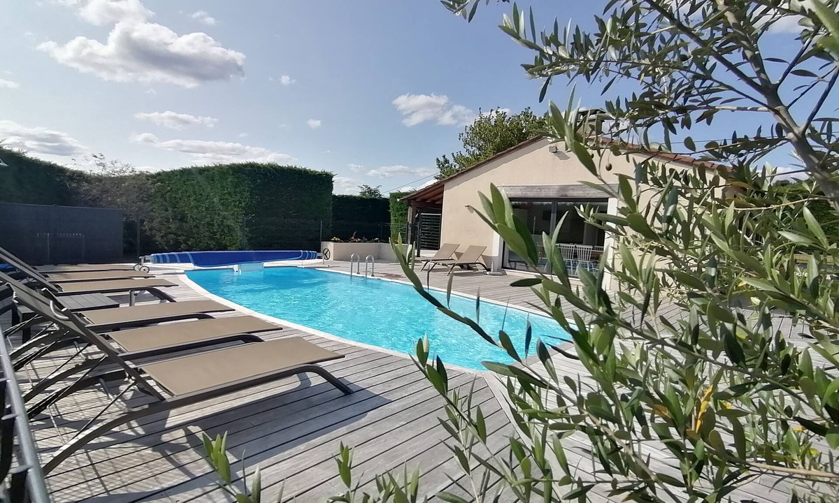 Tamnies Villa | Lodge Heated private swimming pool