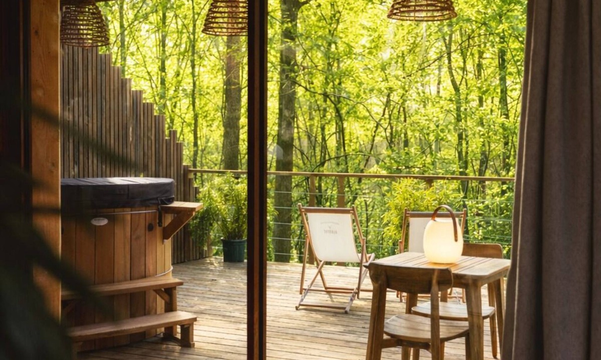 Fourmetot Ski Chalet | Lodge on stilts with private Nordic bath in Normandy