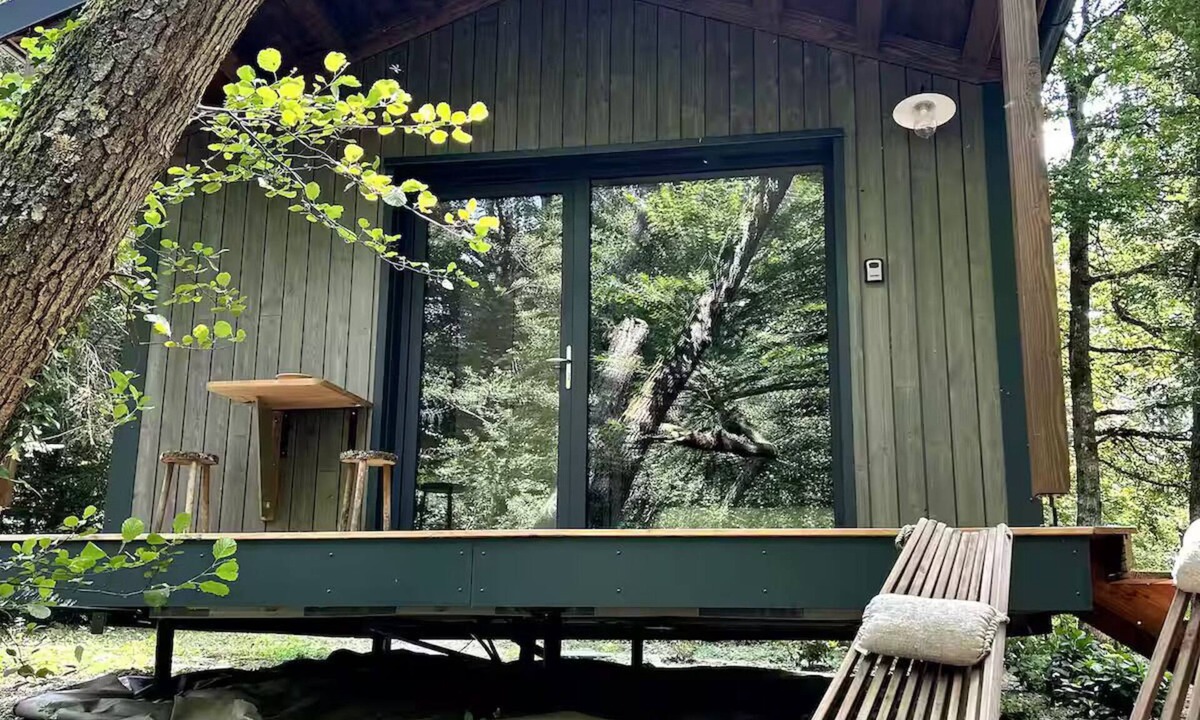 La Ferte-Saint-Aubin Cabin | Lodge - Unusual night in the castle grounds