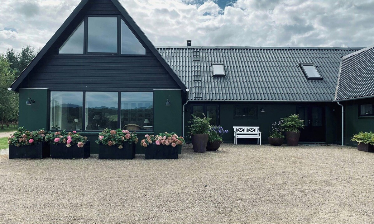 Hadsten House | Lodge with private lake near Bidstrup Forest