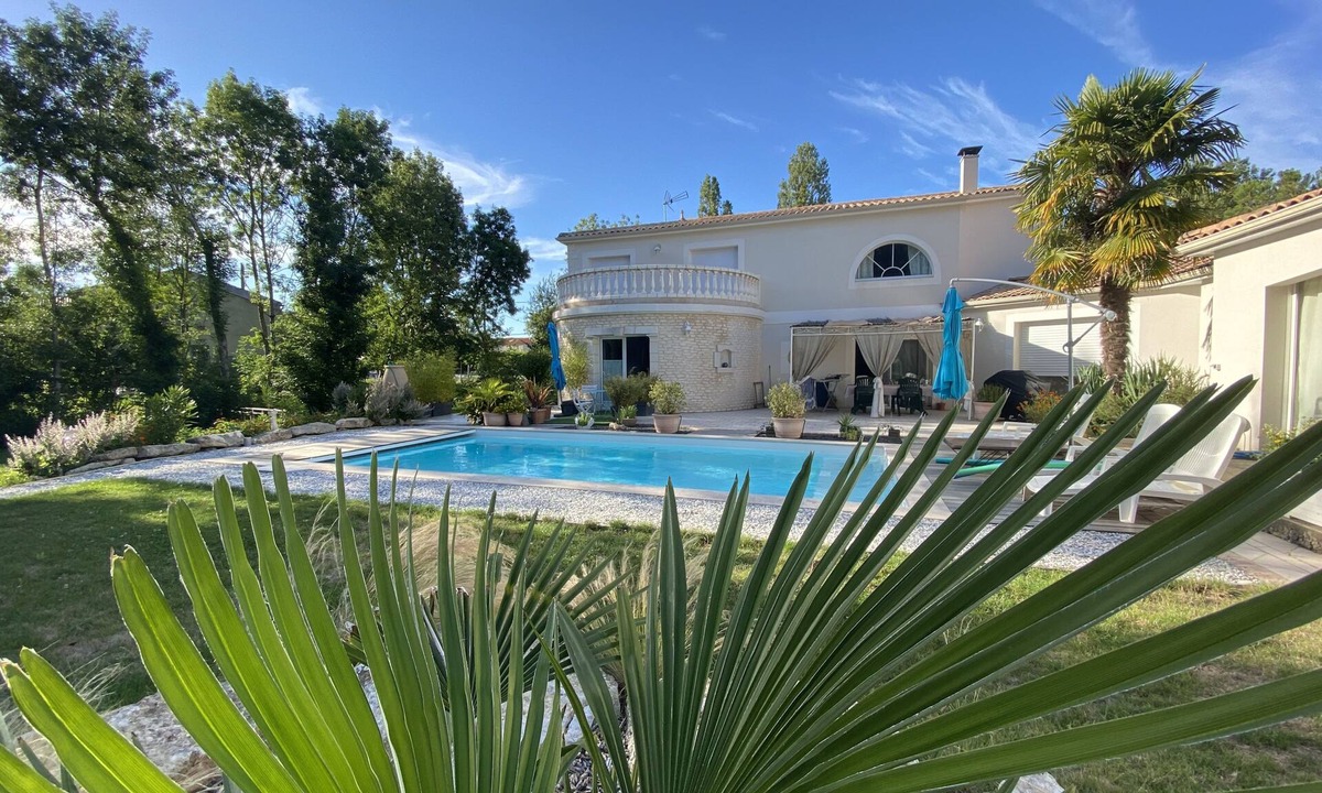 Montreuil Bed & Breakfast | Lodgette Otus