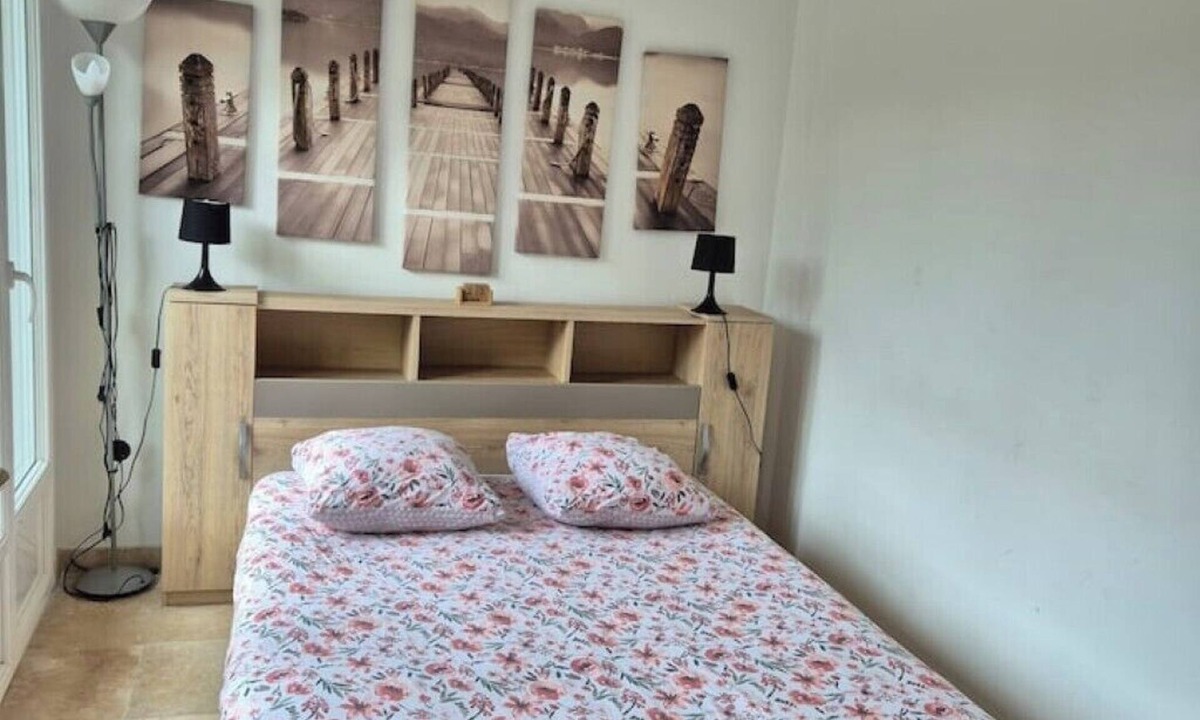 Chateau-Landon Apartment | Lodging "Gorge Rouge