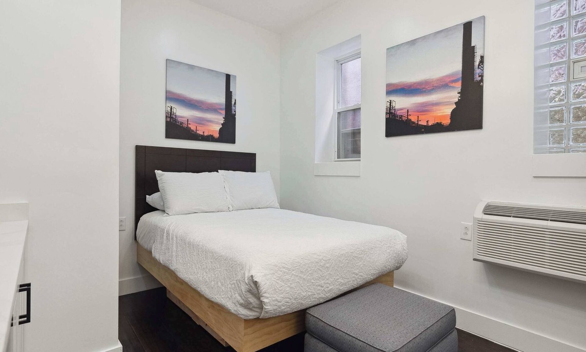 West Philadelphia Apartment | Lodgyy - Quiet & Chic Double-bed Studio Suite