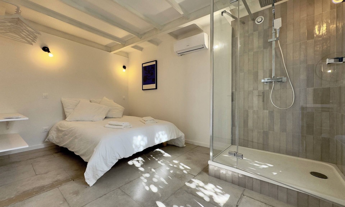 Lemasson Apartment | LOFT/10min from downtown/Terrace/Parking