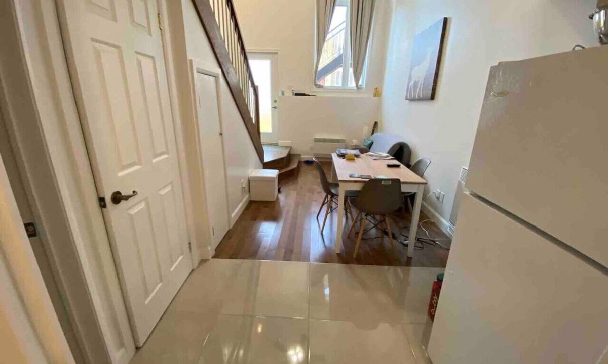 Bellerive Apartment | Loft 16 pieds avec terrasse et spa sur le toit!