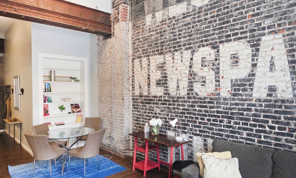 Downtown Kansas City Apartment | Loft #203 - Quality Hill 1BR Loft in Historic Building