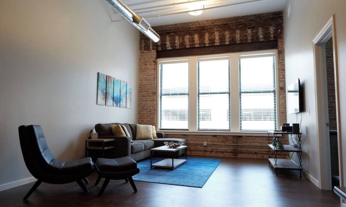 Downtown Kansas City Hotel | Loft #204 - 2BR 2BA Loft In Historic Downtown KC