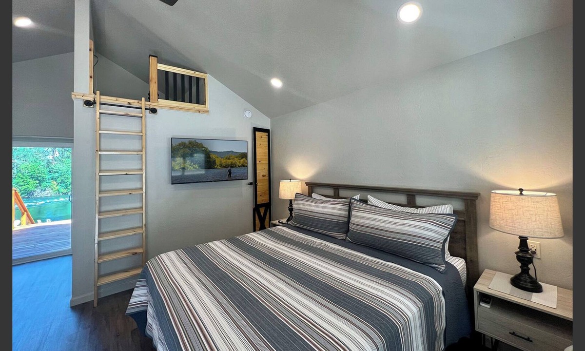 Fruitdale Cabin | Loft Cabin 3 - Rogue River Resort