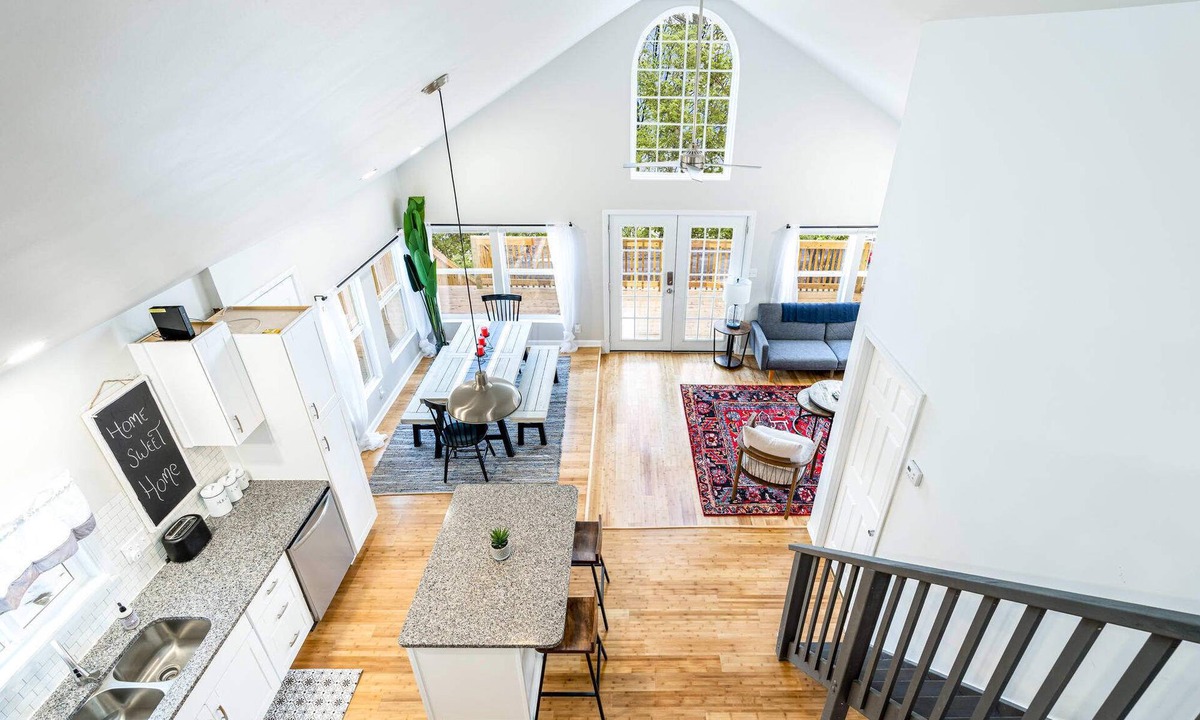 Sleepy Hollow Cabin | Loft cabin w/hot tub, deck & fire pit