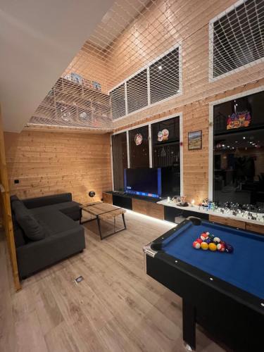 La Cabanasse Apartment | Loft-chalet 12 pers - Billiards - Cinéma - 10 min ski