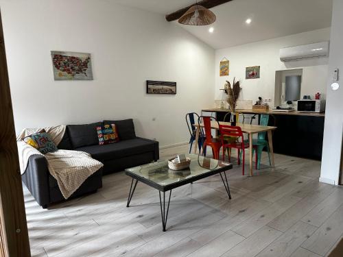 Bouillargues Apartment | Loft chaleureux et confortable style Industriel