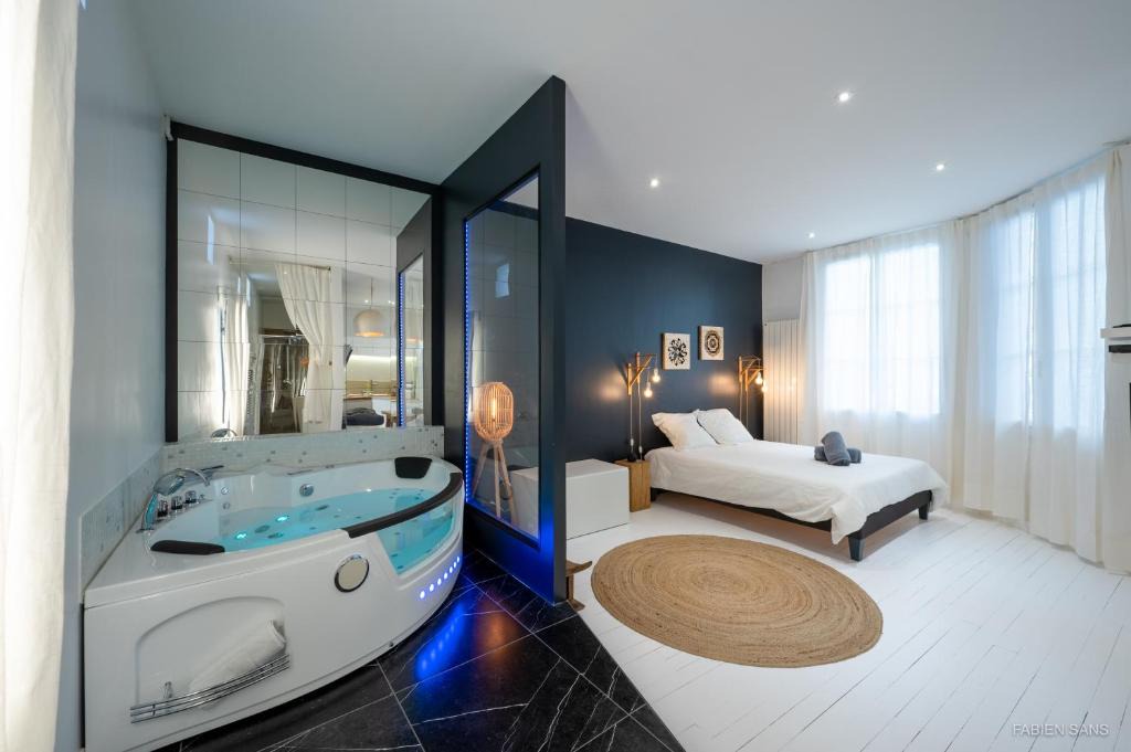 Marengo - Jolimont Apartment | LOFT Clim - Jacuzzi Centre Gare - Parking gratuit
