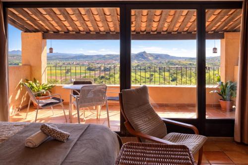 Montsonis Apartment | Loft con chimenea y terraza con vistas - Cal Caterino