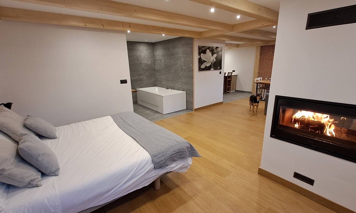 Sumbilla Apartment | Loft con Encanto e Hidromasaje en Navarra, Cerca de Baztan
