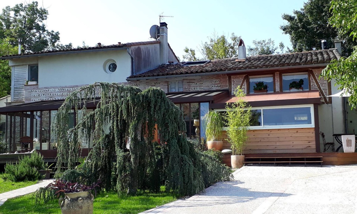 Esperce Cottage | LOFT CONVERSION IN A BARN IN THE HEART OF NATURE WITH SWIMMING POOL