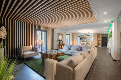 Isles-sur-Suippe House | Loft Détente Fun Champagne Experience