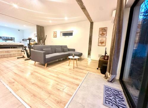 Juziers House | Loft face à la Seine - 7min Gare