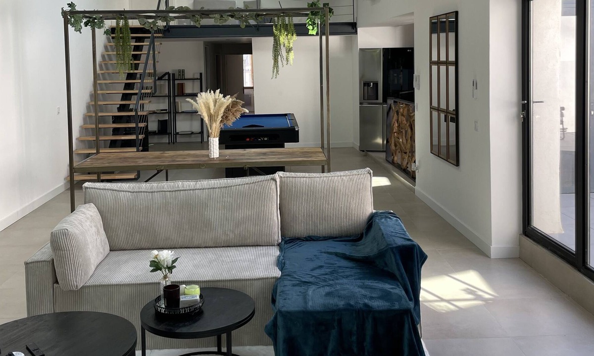 Gignac Apartment | Loft High Tech Industriel, de Standing