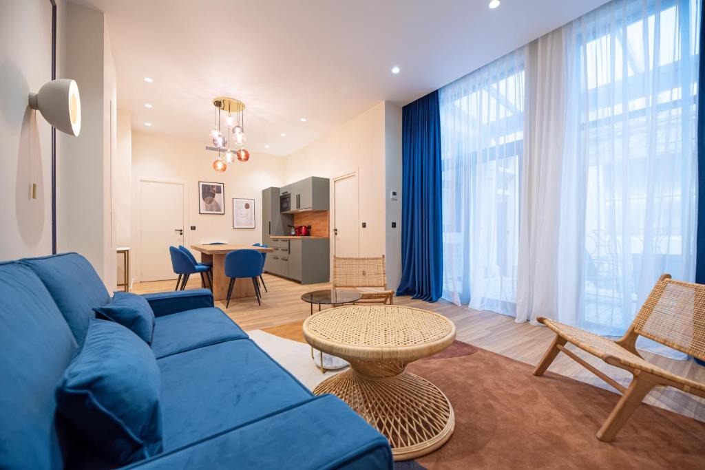 Porte-Saint-Martin Apartment | Loft in canal saint martin