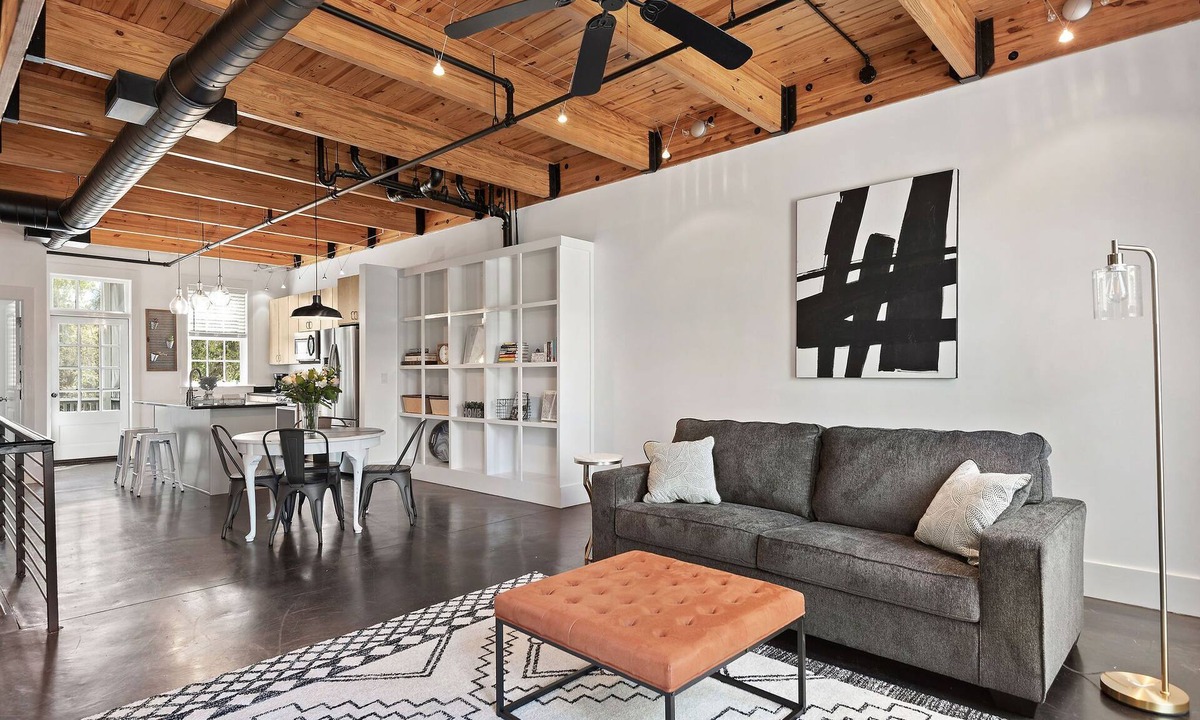 Habersham Condo | Loft in the Heart of Habersham Marketplace, Beaufort