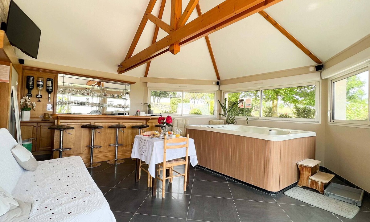 Ferrieres-la-Verrerie Apartment | Loft Jacuzzi & Sauna