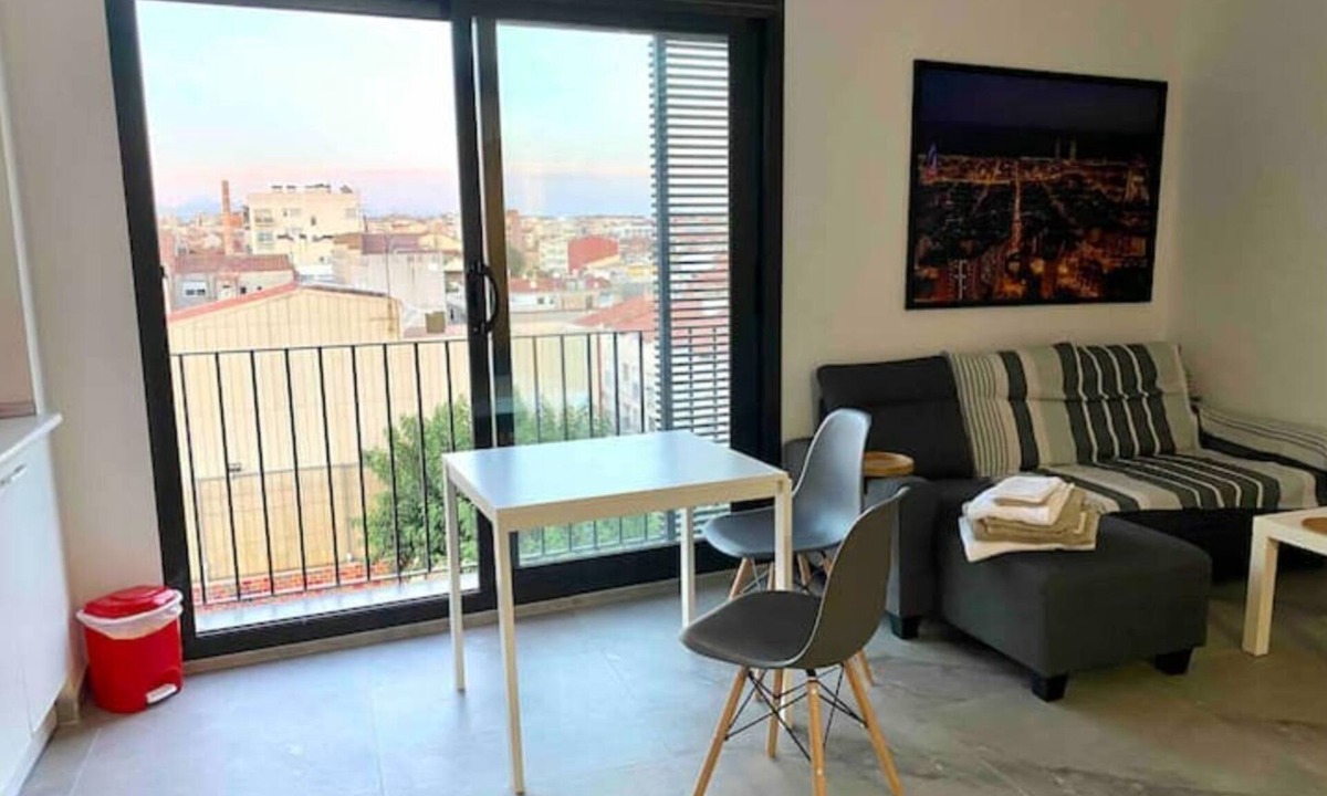 Terrassa Apartment | Loft Moderno en Terrassa, Ideal Parejas. Wifi. PK