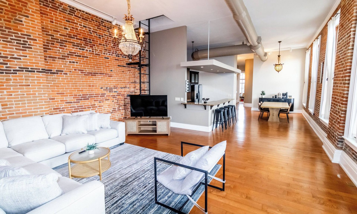 Cedar Falls Apartment | Loft Over Main: The 3rd Floor Urban Lookout 2BR