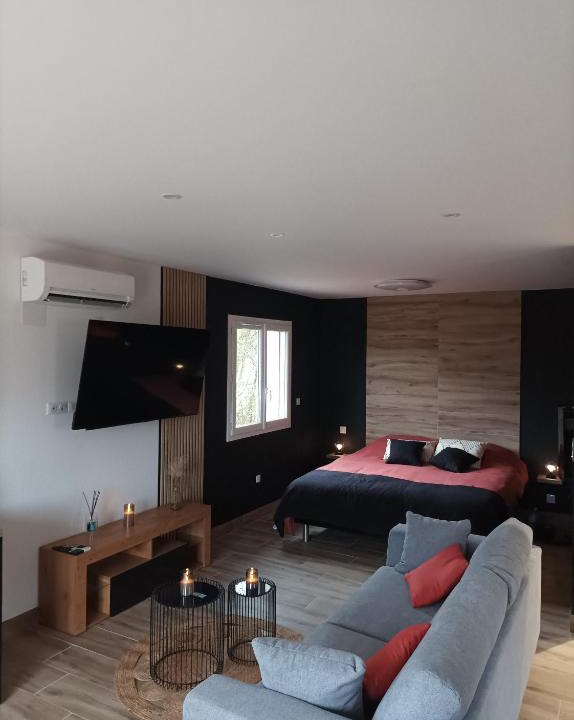 Lavelanet Apartment | Loft sauna jacuzzi ospariegeois