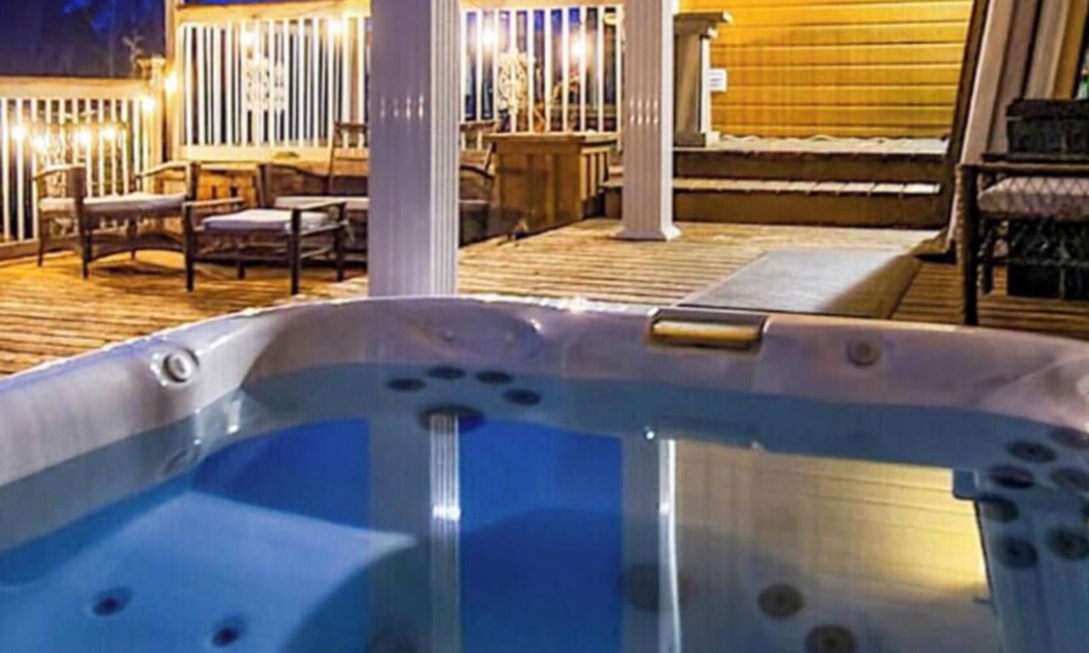 Greater Madawaska Ski Chalet | Loft | Trailhead Lake House
