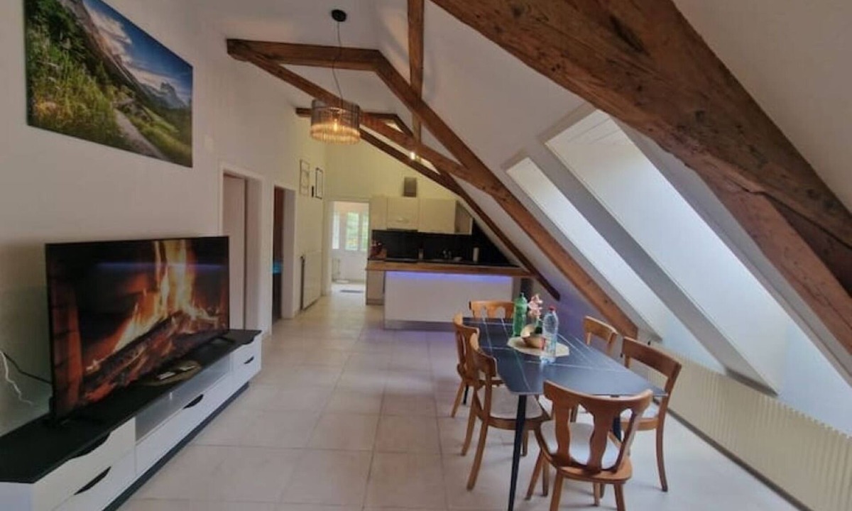 Spiez Apartment | LOFT Wintertime - Relax in style near Interlaken & ski resorts
