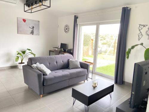 Cournonsec House | Loftly place