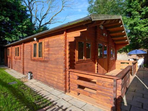 Guyhirn House | Log Cabin