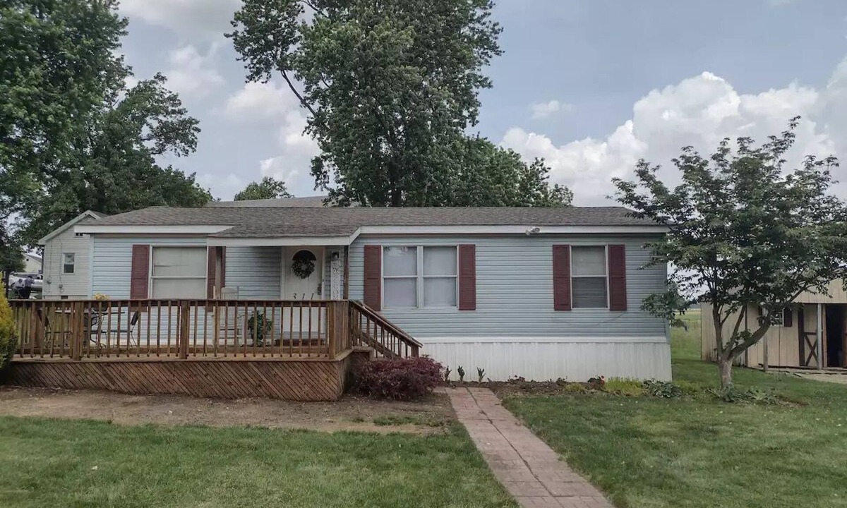 Bird In Hand House | Log Cabin Guest House