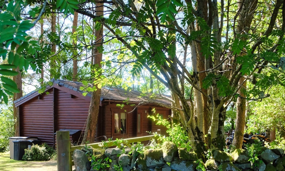 Saint John's Town of Dalry Cabin | Log Cabin in Glorious Dumfries and Galloway