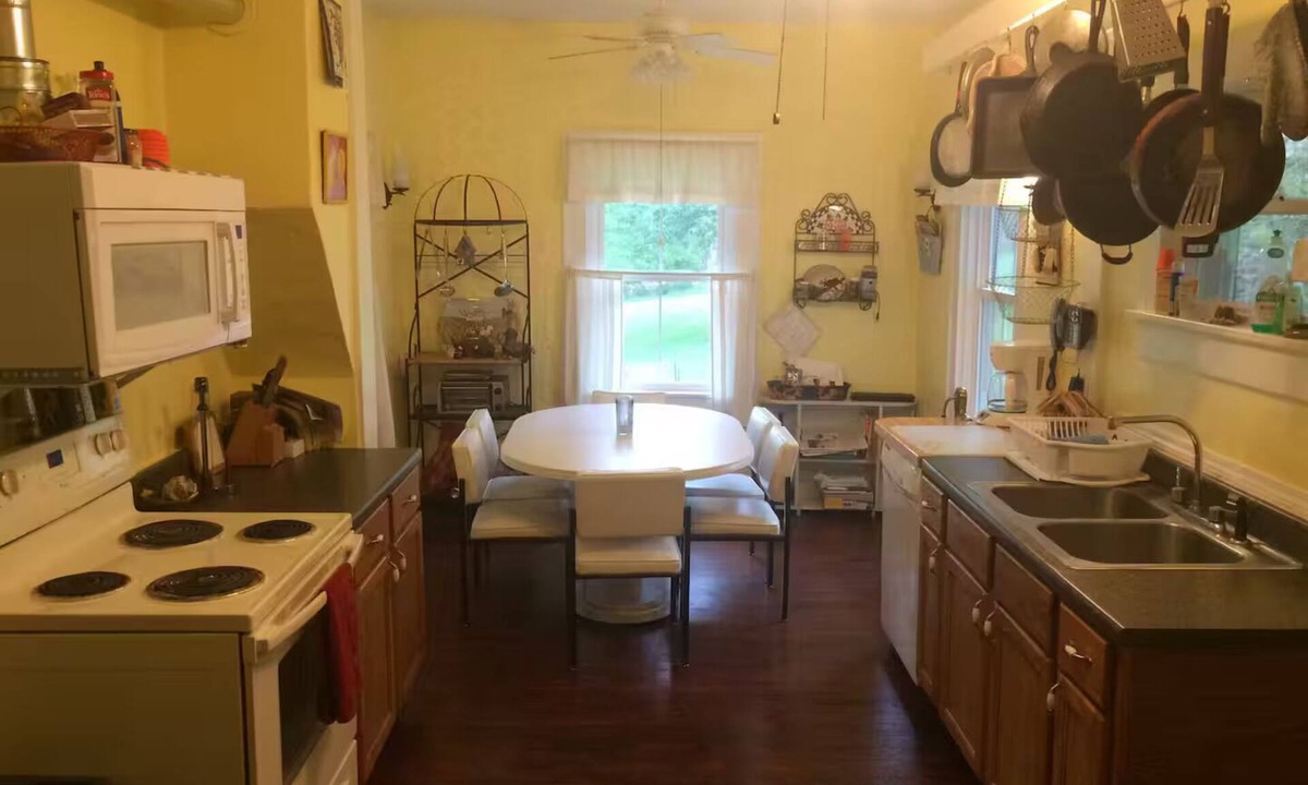 Steelville Cabin | Log cabin on River with spring cave