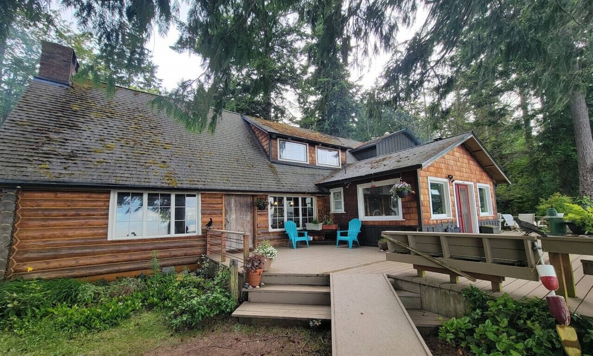 Hansville Cabin | Log cabin w/private beach, Sound views
