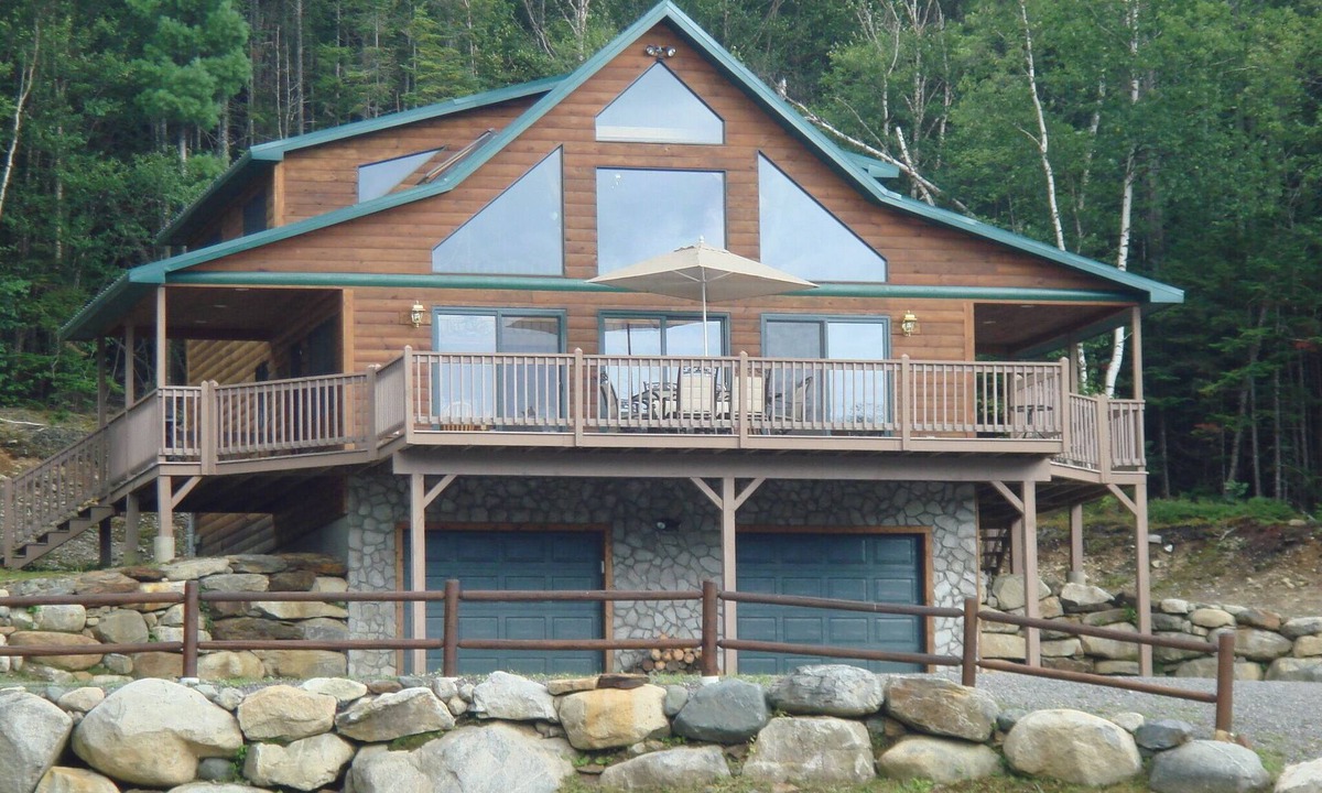 Errol Ski Chalet | Log Chalet Overlooking Pond and Mountain Sunset Views!