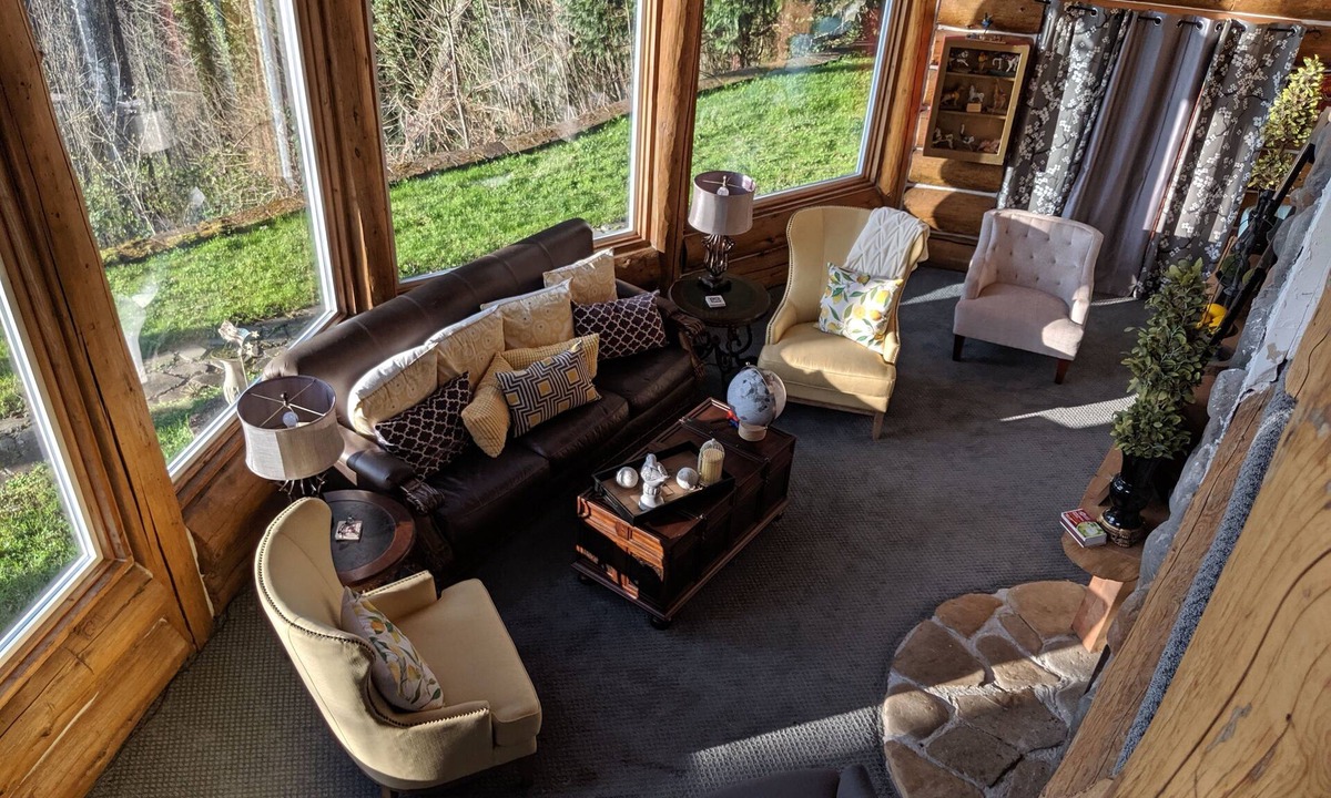 Thurston House | Log Home With A View