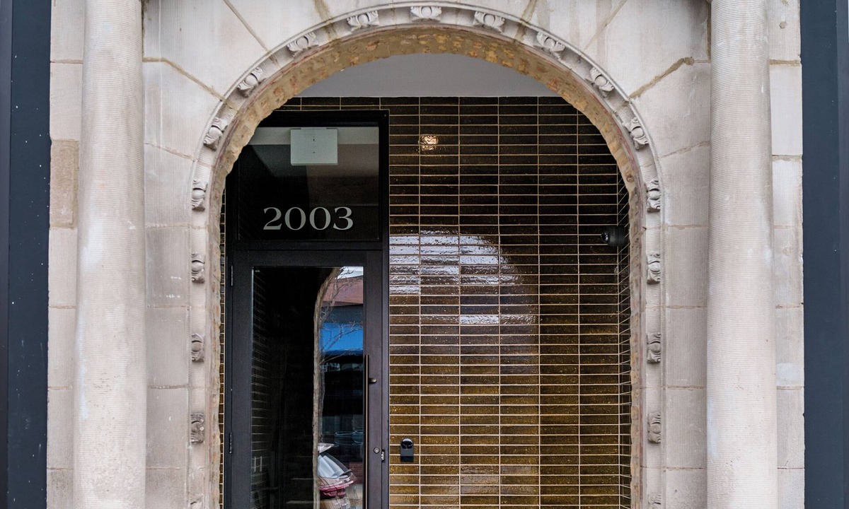 Palmer Square Hostel | Logan Square SRO Hotel