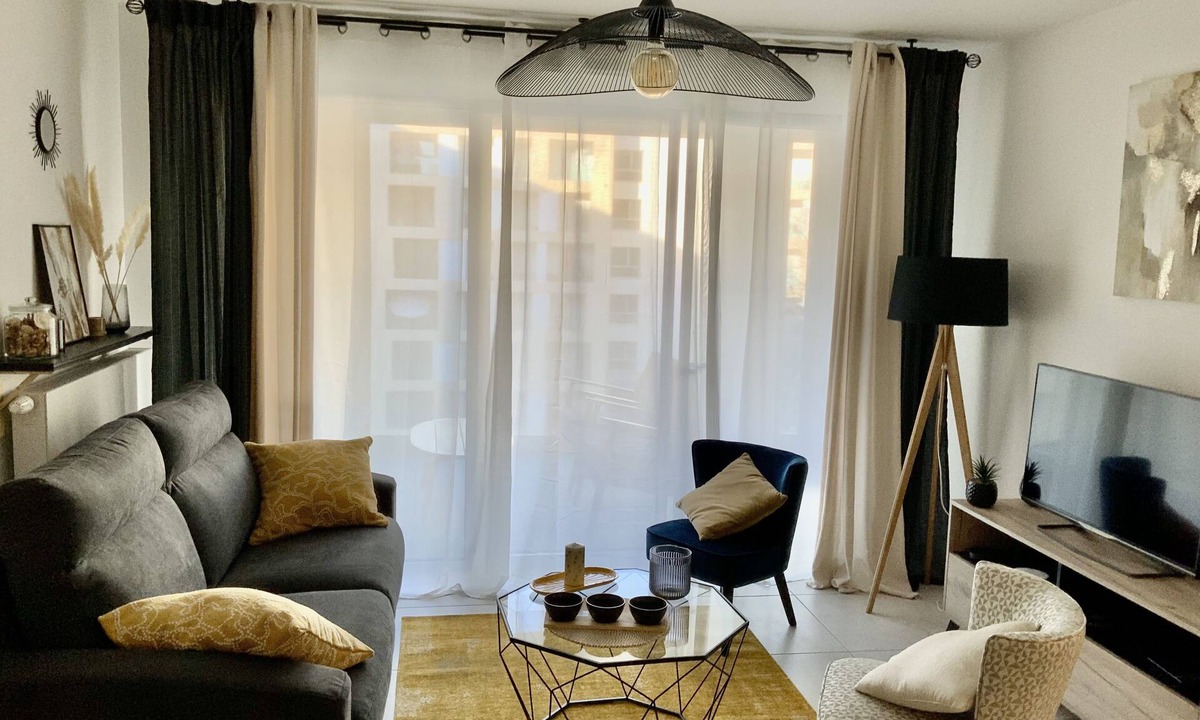 Aix-en-Provence Apartment | Logement Cosy Avec Parking