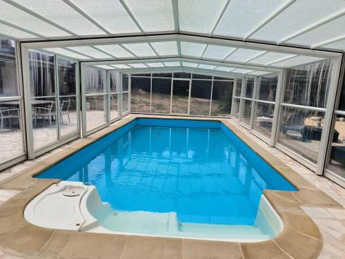 Boisset-les-Prevanches House | Logement entier hébergement 7 chambres