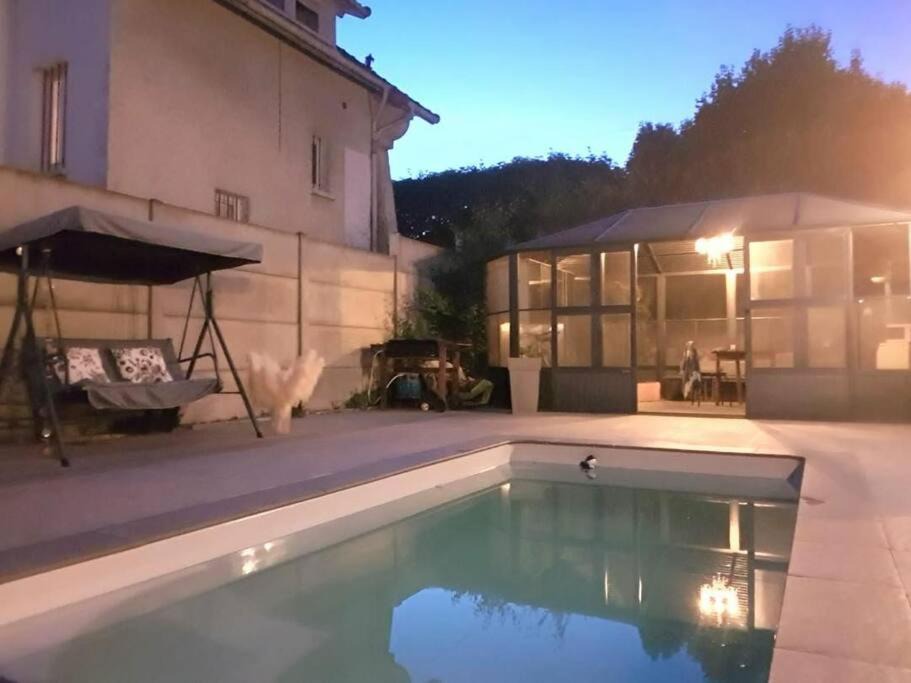 Conflans-Sainte-Honorine Villa | Logement à 30min de la défense avec piscine privative