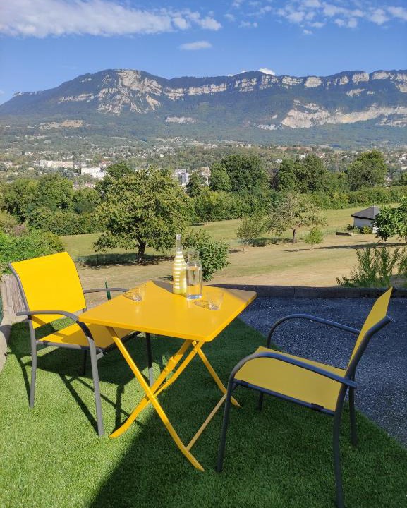 Tresserve Apartment | Logement sur la colline