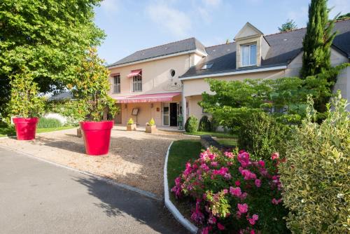 Doue-la-Fontaine Hotel | Logis Auberge Bienvenue