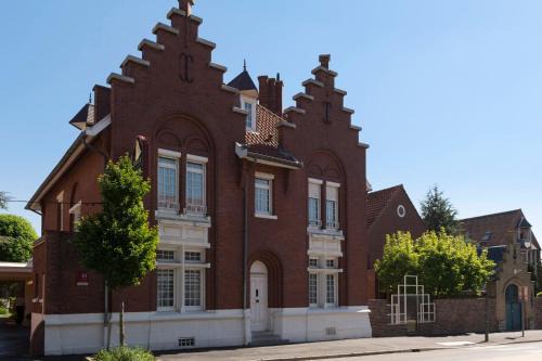 Bailleul Hotel | LOGIS - Belle Hôtel, Lille-Ouest