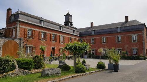 Liessies Hotel | LOGIS - Château de la Motte - Hôtel & Restaurant