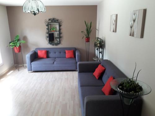 Saint-Hilaire-la-Palud Apartment | Logis de LANGE apt les Ecureuils