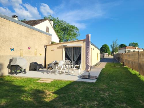 Vivonne House | Logis du Boutillier