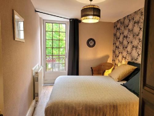 Saint-Sernin-du-Plain Apartment | Logis du Mont